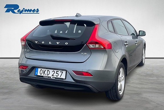 Volvo V40 3 of 21