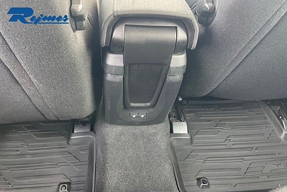 Volvo V40 17 of 21