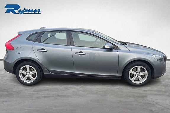 Volvo V40 5 of 21