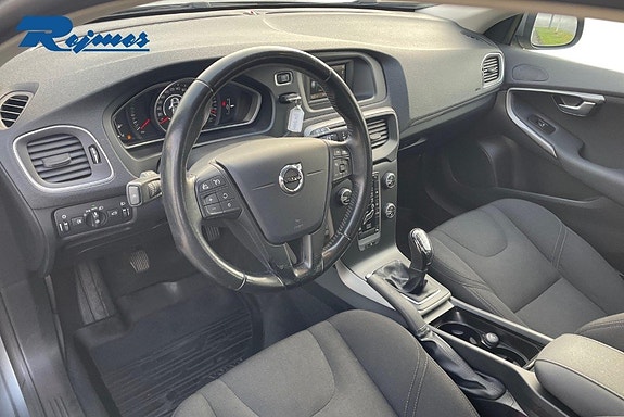 Volvo V40 9 of 21
