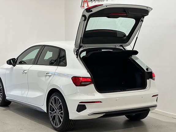 Audi A3 8 of 23