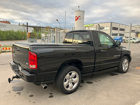 Dodge RAM 1500 4 of 5