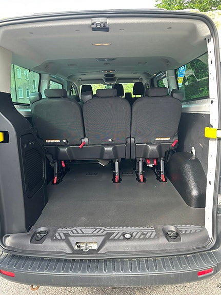 Ford Transit Custom Kombi 310L 11 of 14