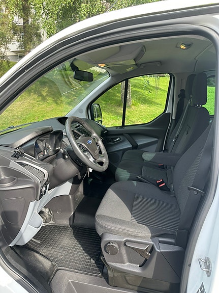 Ford Transit Custom Kombi 310L 9 of 14
