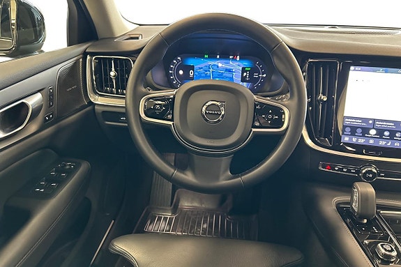 Volvo V60 11 of 30
