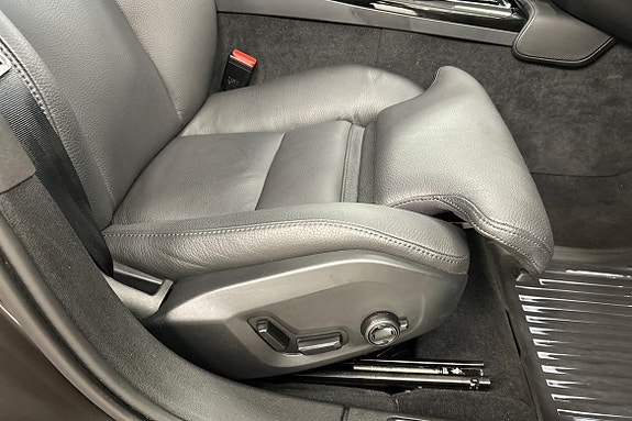 Volvo V60 25 of 30