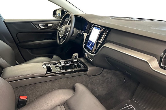 Volvo V60 7 of 30