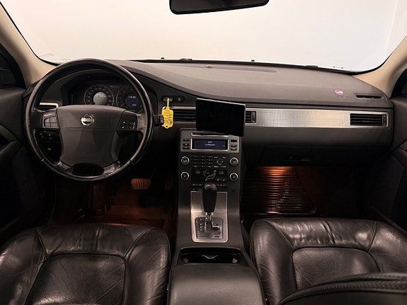 Volvo XC70 11 of 20