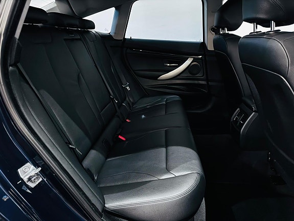 BMW 330d 9 of 19