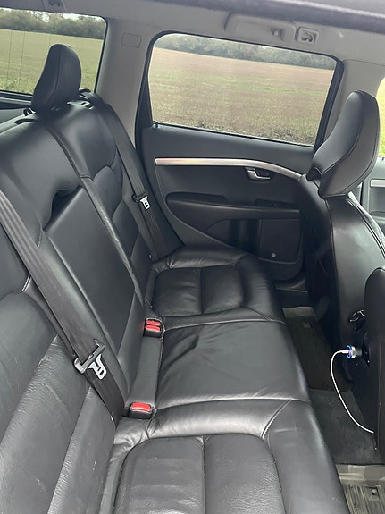 Volvo V70 10 of 11