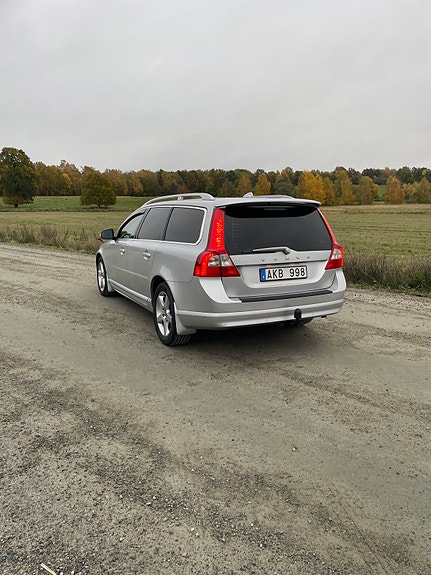 Volvo V70 6 of 11