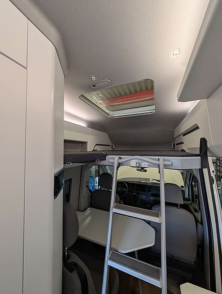 Volkswagen Grand California 15 of 20