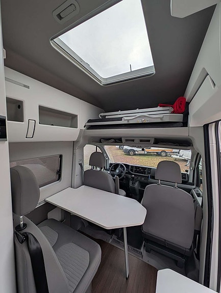 Volkswagen Grand California 11 of 20