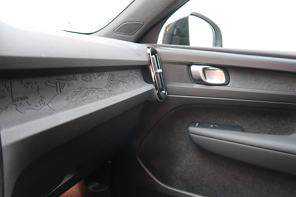 Volvo EX40 18 of 20