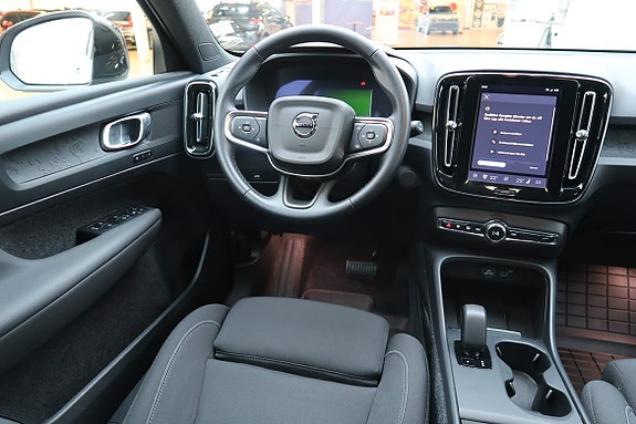 Volvo EX40 6 of 20