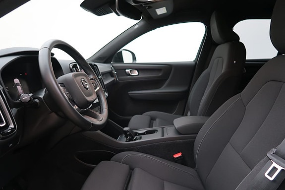 Volvo EX40 4 of 20