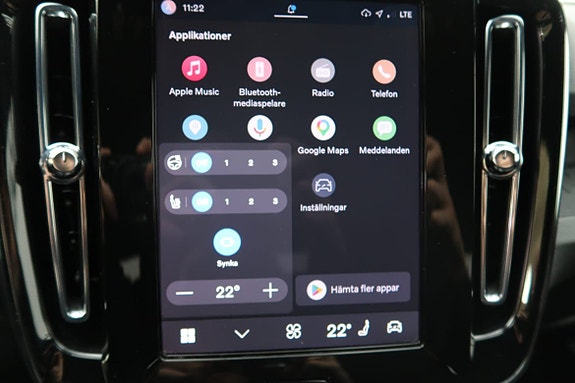 Volvo EX40 13 of 20