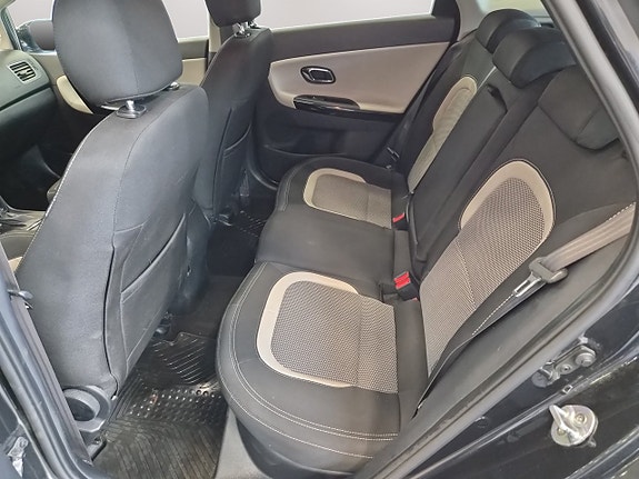 Kia Ceed 13 of 17
