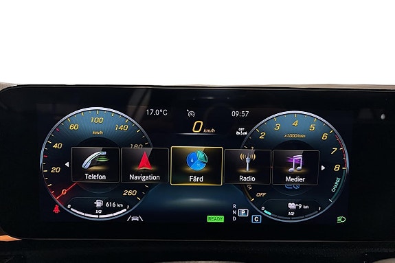 Mercedes-Benz A 250 e 25 of 26