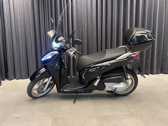 Honda SH300A 5 of 30