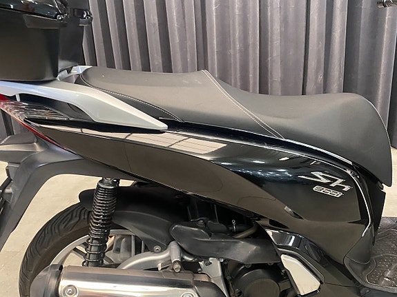 Honda SH300A 19 of 30