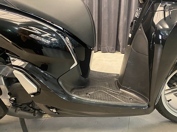 Honda SH300A 17 of 30