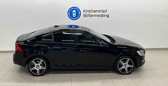 Volvo S60 7 of 12