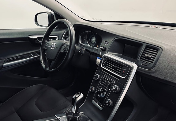 Volvo S60 10 of 12