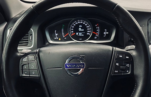 Volvo S60 12 of 12
