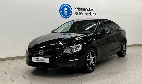 Volvo S60 2 of 12