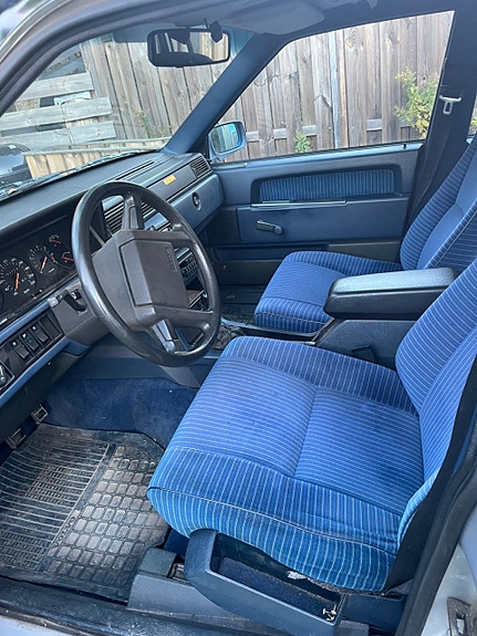 Volvo 740 3 of 6