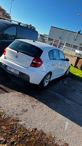BMW 120i 3 of 3