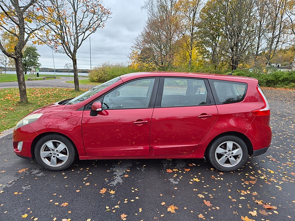 Renault Grand Scenic III 7 of 10