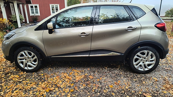 Renault Captur 16 of 26