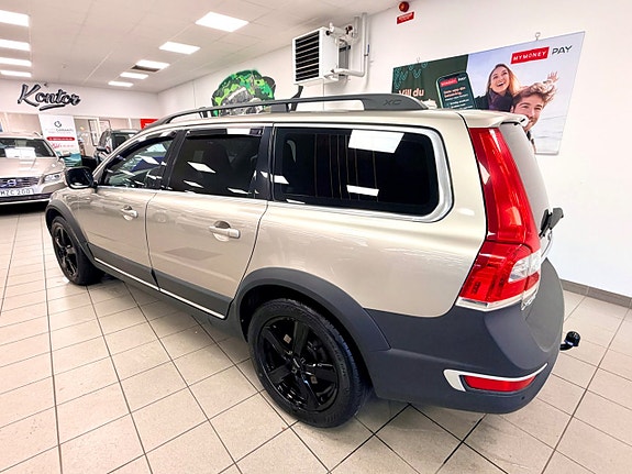 Volvo XC70 8 of 18