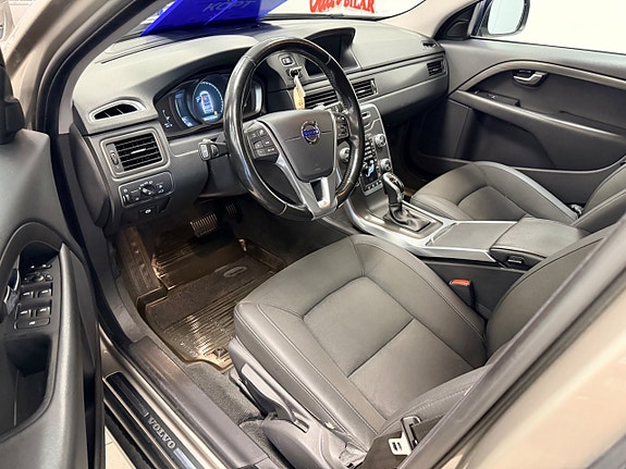 Volvo XC70 6 of 18
