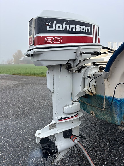 Seabird 44 med Johnson 30 hk och Fogelsta-trailer komplett paket 7 of 10