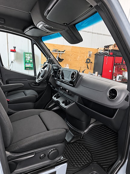 Mercedes-Benz Sprinter 319 5 of 12