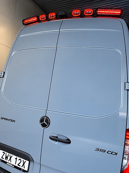 Mercedes-Benz Sprinter 319 11 of 12