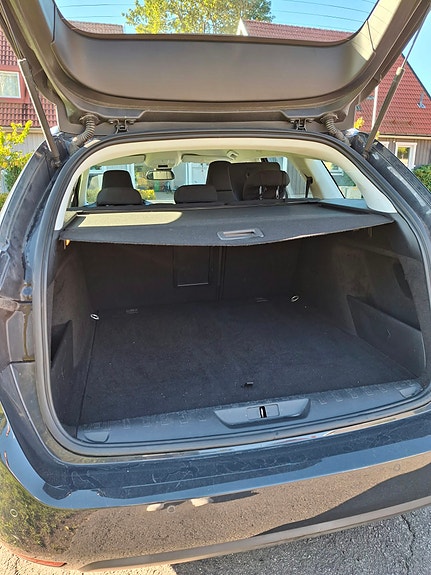 Peugeot 308 SW 8 of 10
