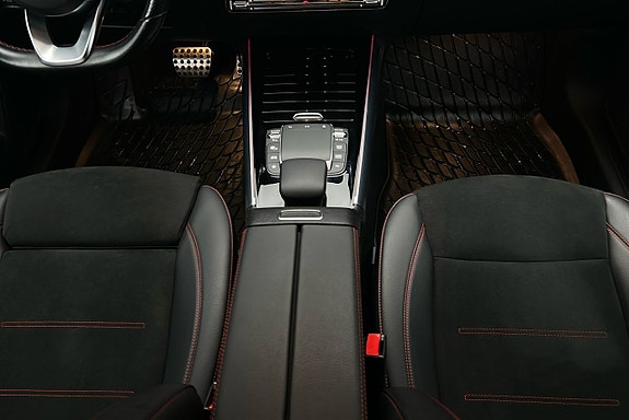 Mercedes-Benz GLA 250 e 9 of 24