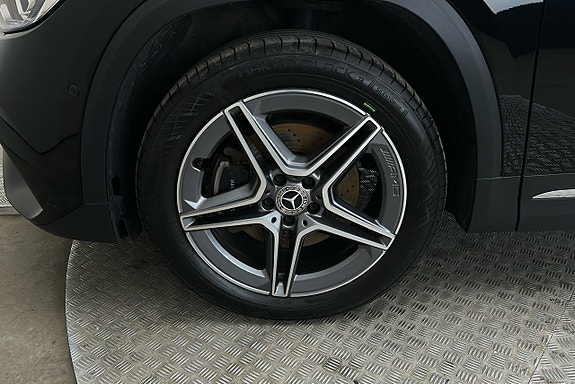 Mercedes-Benz GLA 250 e 12 of 24