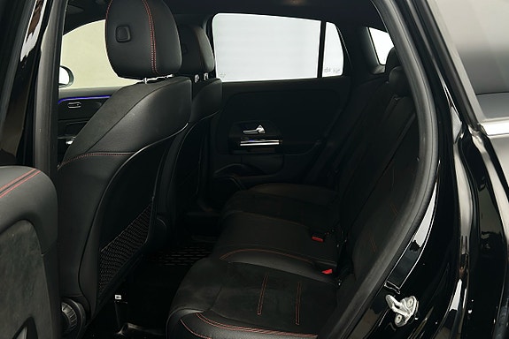 Mercedes-Benz GLA 250 e 13 of 24