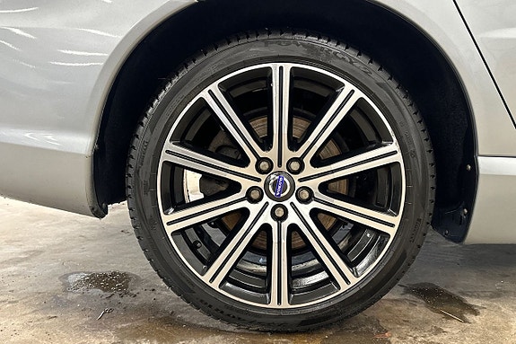 Volvo V70 15 of 29