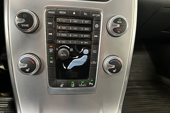 Volvo V70 25 of 29