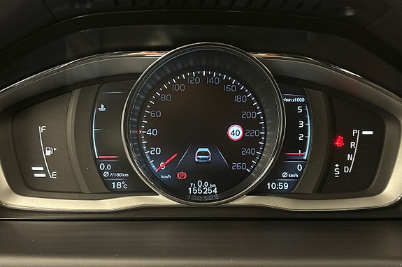 Volvo V70 14 of 29