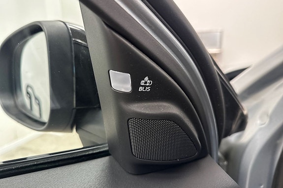 Volvo V70 23 of 29