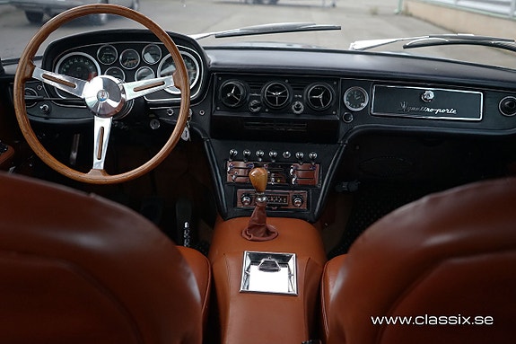 Maserati Quattroporte 2 of 23
