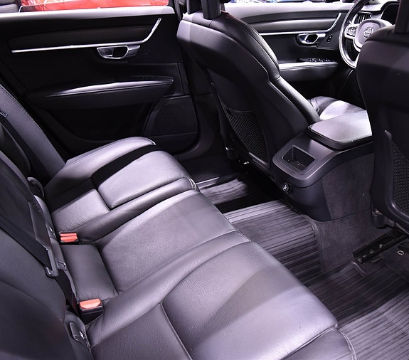 Volvo V90 Cross Country 19 of 19