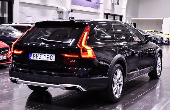 Volvo V90 Cross Country 8 of 19